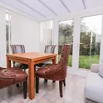 1 Springfield Road