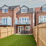 Host & Stay - Highfield House