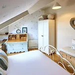 Host & Stay - Isla House