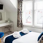 Kingsway Guesthouse - A Selection Of Single, Double And Family Rooms In A Central Location