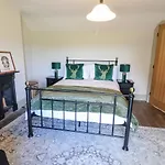 3 Penllan Cottages