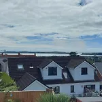 Sea Crest, Beautiful Home In Tenby With Sea Views