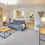 Host & Stay - Princess Place Townhouse