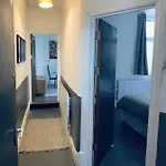 F1 16 Glanmor Cres