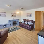 Host & Stay - Rock Cottage
