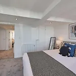 Host & Stay - Pier View Penthouse
