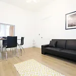 Stunning Modern 3 Bedroom Apartment