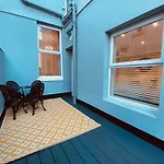 Apartment On The Hoe & Coastal Path With Free Parking
