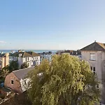 Beautiful Sea View Apartment In St Leonards On Sea