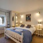 Waters Edge Balcony Apartment