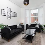 Air Host And Stay - Walton Breck Lodge - Sleeps 5 Free Parking, 10 Minutes To City Centre