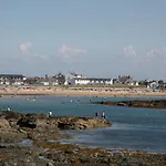 Pass The Keys Modern 2 Bedroom Apartment With Stunning Sea Views