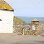 Waypast, Port Isaac Bay Holidays