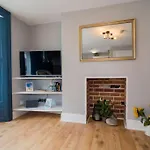 Stunning 3 Bed Home, 5 Mins From Margate Beach