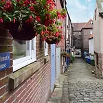 Coachman'S House