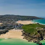 Vitamyn Sea, 4 Bedroom House, Sea Views Of St Ives, Close To Beaches And Town