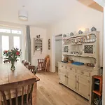 Dunholme House