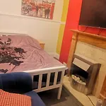 The Superhost - 4 Bedroom House