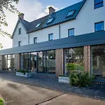 Ocean Cabins No 6 At The Square - Saundersfoot