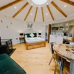 East Thorne Glamping