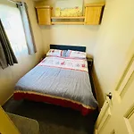 3 Bedroom Caravan Kg37, Dog Friendly, Shanklin, Isle Of Wight