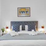Luxury 3 Bed 2 Bath Main Door Apartm At Wardie Bay