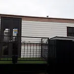 3 Bed Caravan Skegness Ingoldmells 137 Sealands- Old Caravan Hence Cheap Price !!