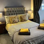 The Promenade Suite - 2 Min Walk To The Lovely Beach Front Promernade Of Llandudno
