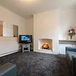 Moon Holiday Townhouse Free Parkingprivate Garden