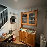 Cottage En-Suite Room With Private Lounge