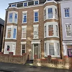 Cricketers View Too - Flat 6