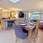 Gilfach-3 Bed-Dog Friendly-Detached Bungalow