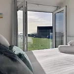 4 Sea View Walk, Pakefield