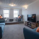 North Beach Heights - 2 Bedroom Penthouse - Tenby