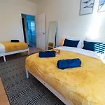 Stunning Seaside Apartment - Sleeps 5