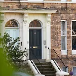 Crescent View Apartment
