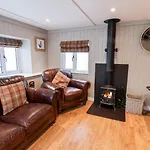 Grouse Lodge