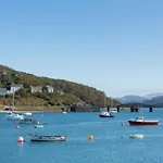 Harbourside 2 Bed Apartment, Barmouth Bridge Views