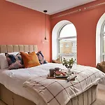 Finest Retreats - Peace Retreats Penthouse