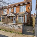 9 Morris Street