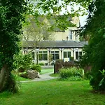 36 Tudor Court, Tolroy Manor