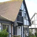 15 Tudor Court, Tolroy Manor