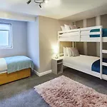Host & Stay - North Bay Villa
