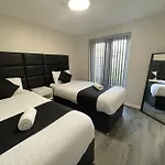 Hosted By Ryan - 2 Bedroom Apartment