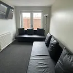 Hosted By Ryan - 2 Bedroom Apartment