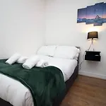 Stylish Group Stay - 4Beds Flat At Swansea Centre