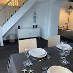 4 Degrees West Cottage, Garden & Parking, 5 Mins To Beach, Near Fowey And Eden Project