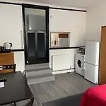 Modern Studio With Free Parking Near Sea-Station-Shops