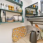 1 Tulse Hill Cottages