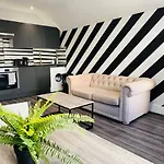 Flash Sale King Size Bed Super Central One Bed Apartment Next To Brighton Seafront 2